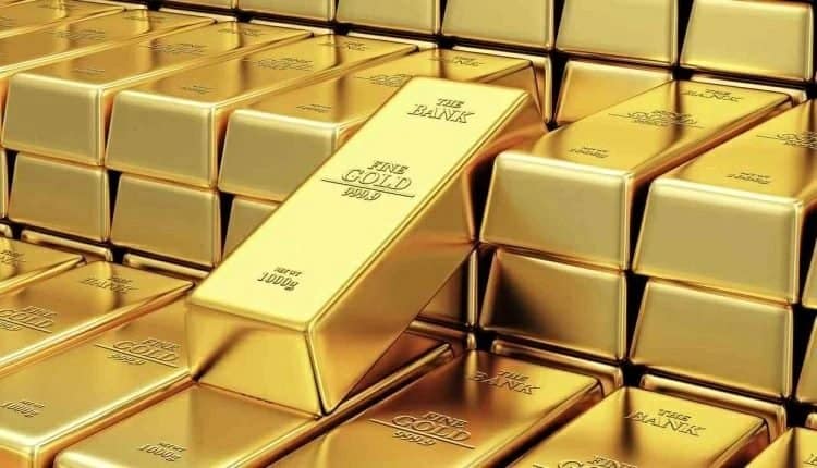 الذهب يتراجع ويتجه لأكبر انخفاض أسبوعي في أربعة أشهر بفعل توقعات الفائدة الأمريكية