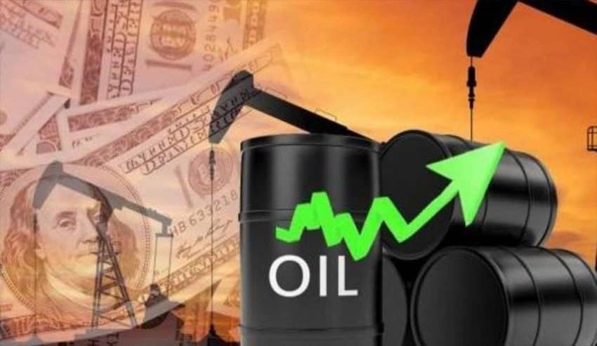 أسعار النفط ترتفع وتتجه نحو مكاسب شهرية رابعة وسط توترات الإمدادات