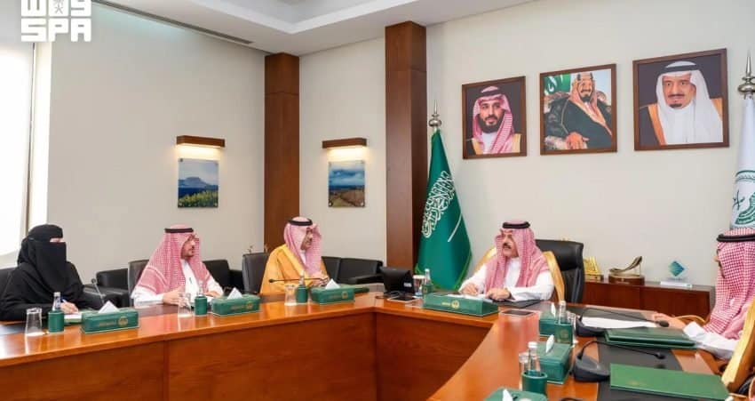 أمير حائل يترأس اجتماعاً تحضيرياً لمنتدى الاستثمار الإقليمي