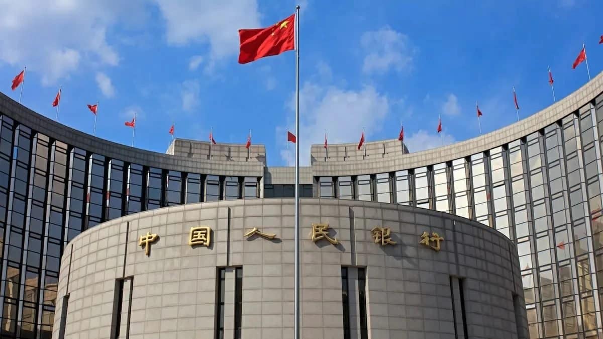 مستشار بالبنك المركزي الصيني يحذر من تفاقم اختلال التوازن بين العرض والطلب بسبب الذكاء الاصطناعي