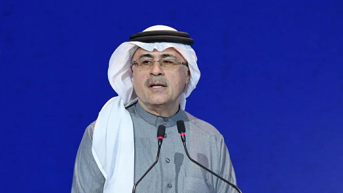 أرامكو تحذر من شح مخزونات النفط العالمية وتكشف تداعيات فقدان 3 مليارات برميل