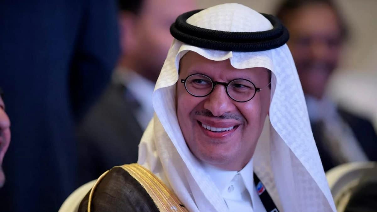السعودية تطور خطوط أنابيب بديلة لتجاوز مضيق هرمز وتعزيز أمن الطاقة العالمي