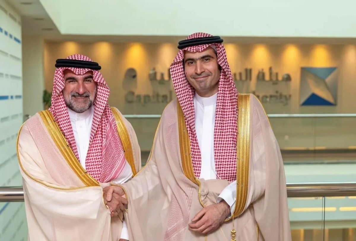 رئيس هيئة السوق المالية يبحث مع محافظ صندوق الاستثمارات العامة تعزيز التعاون المشترك