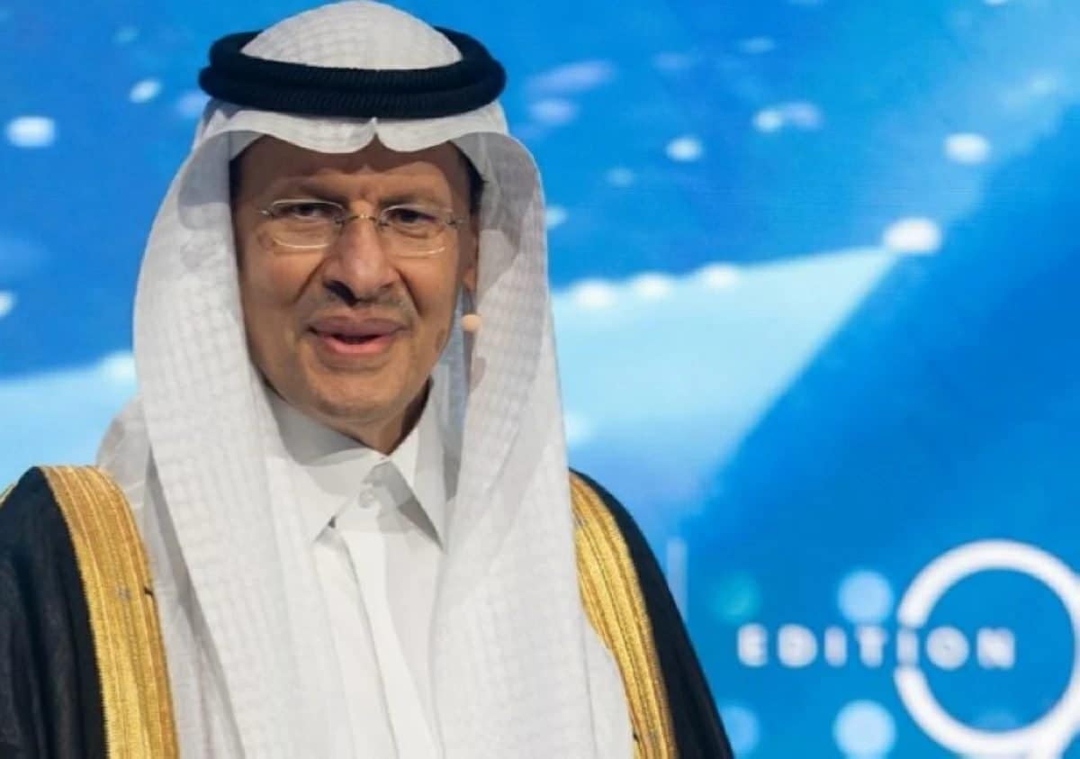 وزير الطاقة: 5.8 مليون برميل تمر يومياً عبر خط شرق - غرب وتعزيز التوطين في قطاعات الطاقة