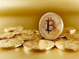 أسعار بيتكوين تقفز 4% تتداول فوق 70 ألف دولار