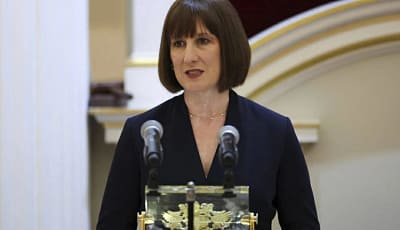 حذّرت بريطانيا من أن تداعيات الحرب مع إيران قد تكون واسعة وكبيرة، مؤكدة اتخاذ إجراءات للحد من ارتفاع الأسعار