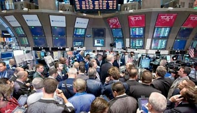 أداء سلبي لأسواق العالم بسبب صدمة النفط ومخاوف التضخم