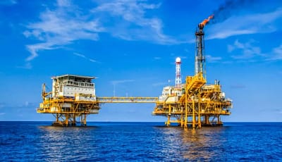 إيران تبدأ بالفعل في خفض إنتاج النفط