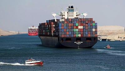 إيرادات قناة السويس تتجاوز 567 مليون دولار في أغسطس بزيادة 56.7%