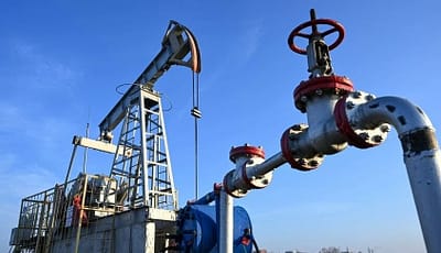 النفط يرتفع بعد نفي ترمب تخفيف العقوبات على إيران وقطر تكثف وساطتها