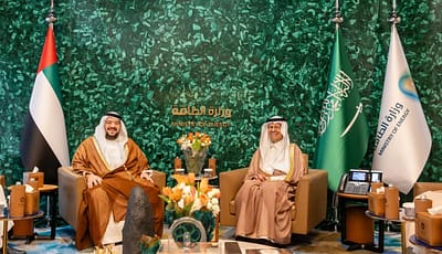 السعودية والإمارات توقعان مذكرة تفاهم للربط الكهربائي والسككي لتعزيز التكامل الاقتصادي