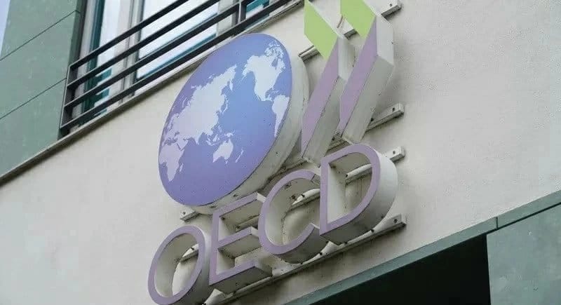 منظمة التعاون والتنمية ترفع توقعات النمو العالمي لعام 2026 إلى 2.9% وسط مخاطر جيوسياسية