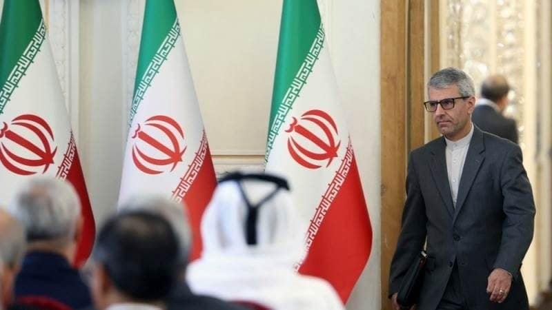 إيران تعلن تسهيل إصدار التأشيرات للزوار الأجانب لمواقعها الدينية