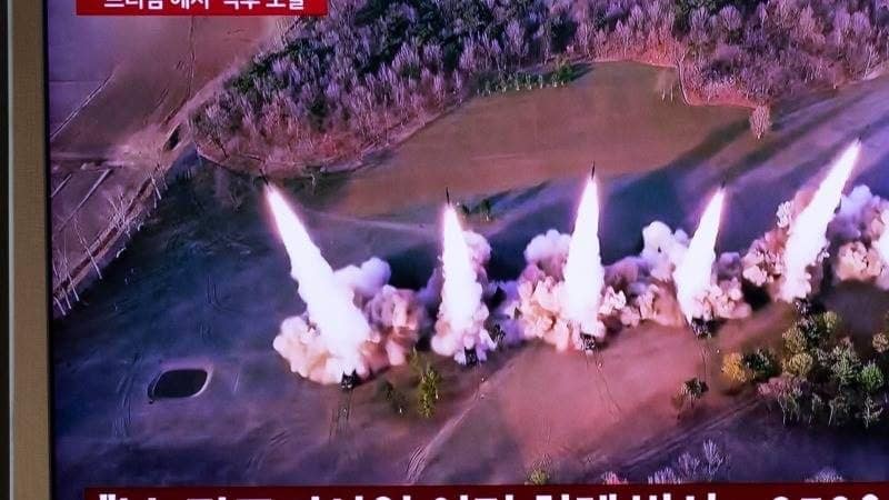 كوريا الشمالية تختبر طوربيدًا موجهًا مزودًا بتقنية الذكاء الاصطناعي