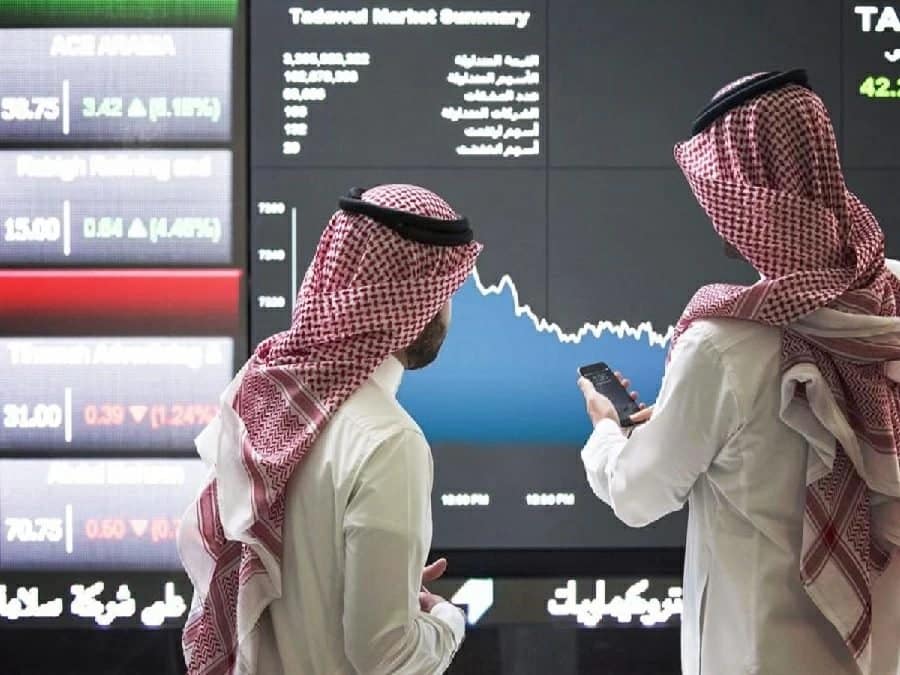 مؤشر الأسهم السعودية يغلق منخفضًا بشكل طفيف مع ارتفاع أسهم 137 شركة